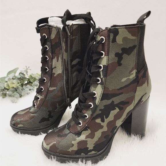 NEW Steve Madden Army Camo Boots size 6.5 - Picture 2 of 14